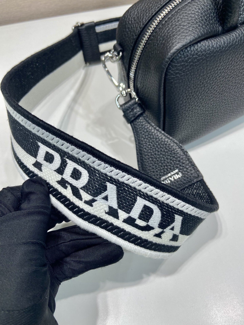 Pra*a top handle bags
